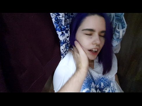 ❤️ Wedi dod o hyd i fy sis yn y closet a helpu ei cum ❤️❌ Porn porno super wrthon ni ❌️